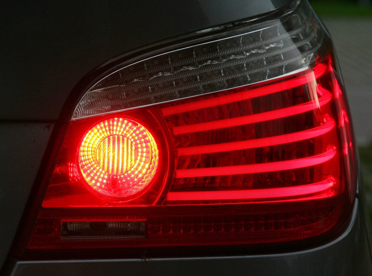 Les astuces pour mieux comprendre les feux de la route J Voiture