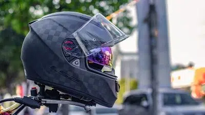 Comment choisir votre casque de moto en 2022