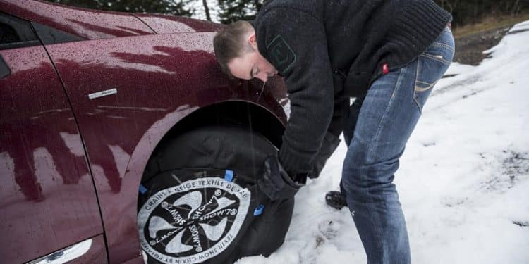 Comment réussir l’achat des chaussettes et chaîne neige