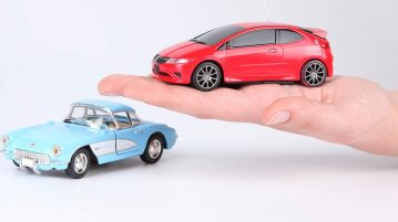 Résilié pour non paiement : Comment retrouver une assurance auto ? Une voiture couverte par une assurance auto comparée à une autre