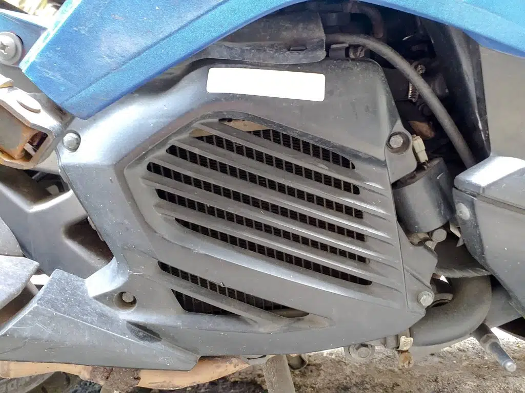 grille radiateur moto pièces