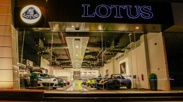 Lotus ouvre son premier showroom à Dubaï