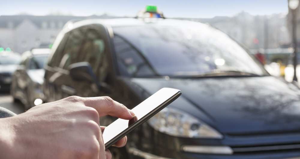 Comment faire une réservation de taxi en ligne ? - J Voiture